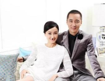 娱乐吃瓜两男主持,吃瓜两男主持的麻辣点评